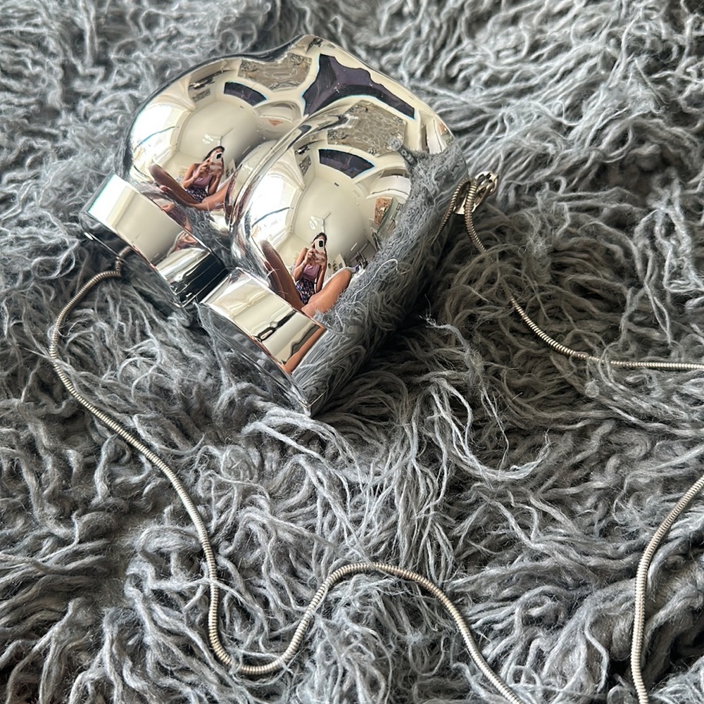 Body of art purse